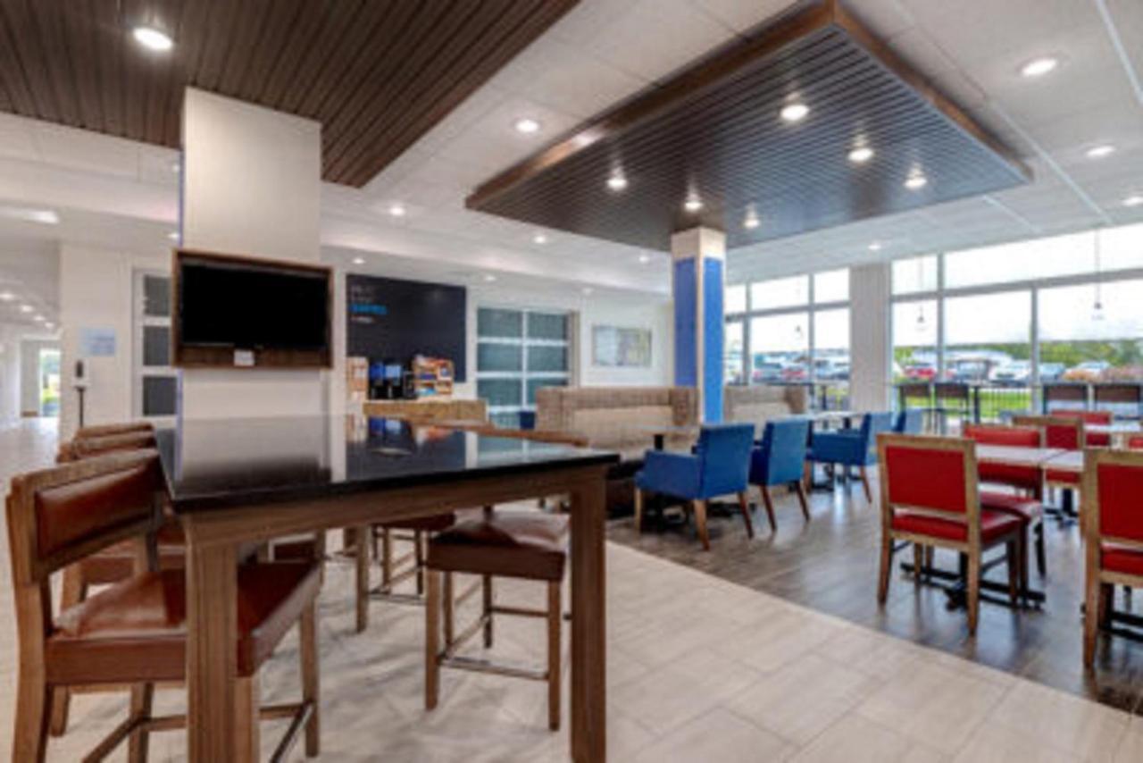 Holiday Inn Express & Suites - Grand Rapids South - Wyoming By Ihg Exteriör bild