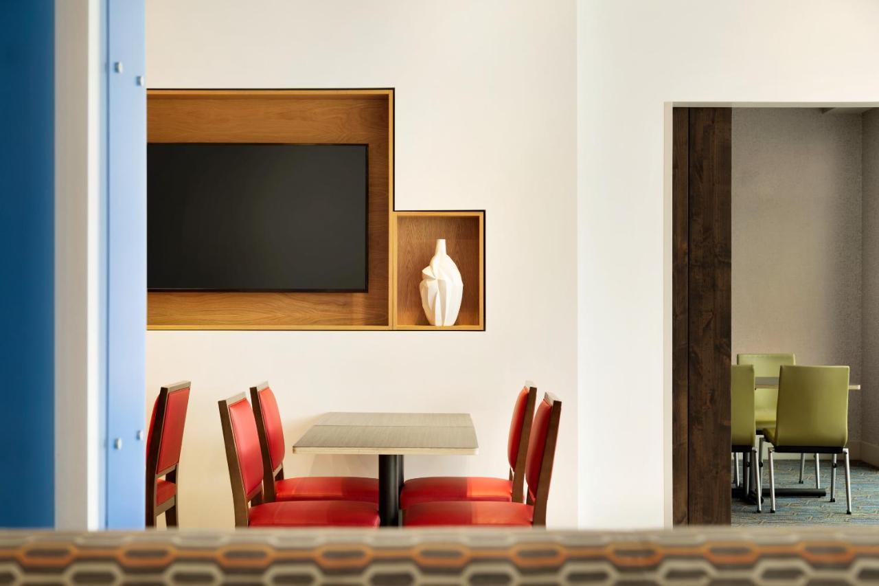 Holiday Inn Express & Suites - Grand Rapids South - Wyoming By Ihg Exteriör bild